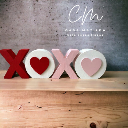 Xoxo de madera en rojo