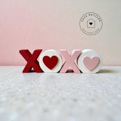 Xoxo de madera en rojo
