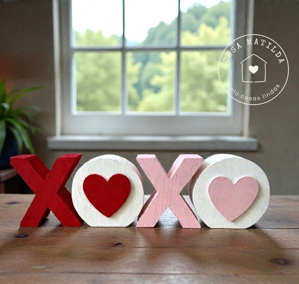 Xoxo de madera en rojo